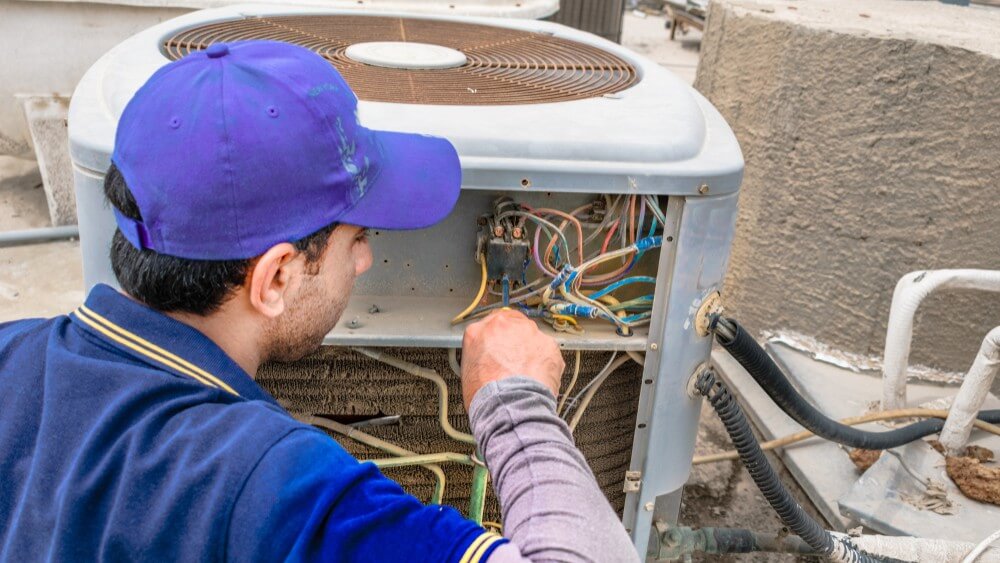 Fast and reliable AC repairs by expert technician to restore cooling efficiency.